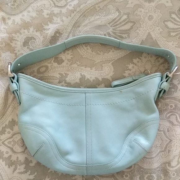 Coach Handbags - 💯 Authentic COACH Hobo Purse